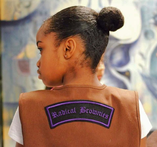 “Radical Monarchs”: o grupo de meninas feministas que lutam pelas negras na Califórnia (Foto: Reprodução Instagram)