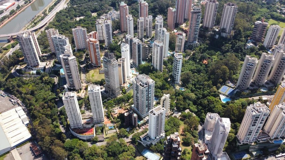 Vista aérea do bairro do Panamby: dois laudos atestam impacto ambiental de instalação de cozinha fantasma no local — Foto: Arquivo pessoal