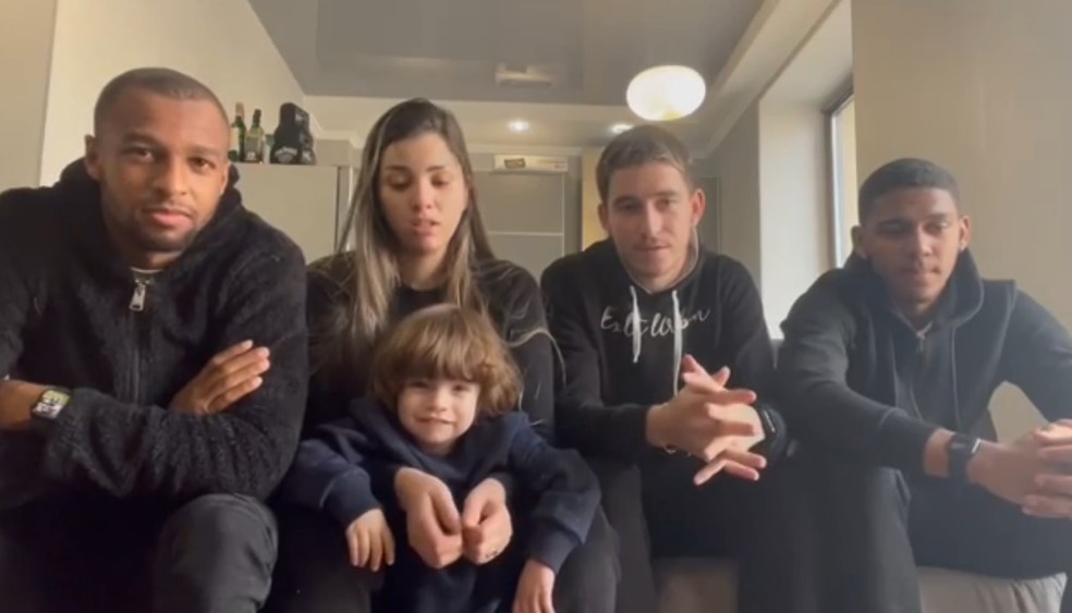 Empresários, familiares e clubes se solidarizam para tentar tirar jogadores brasileiros da Ucrânia; confira