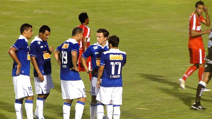 jogo entre Cruzeiro e Guarani-MG (Foto: Tarciso Badaró)