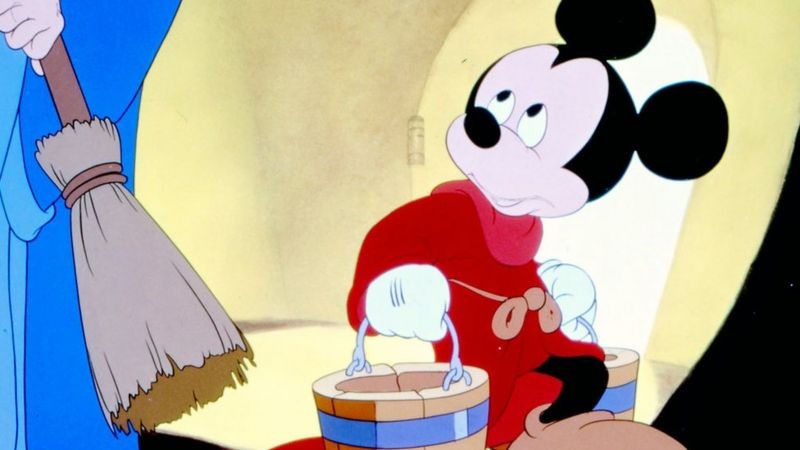 Abigail compara sua situação com a do personagem Mickey Mouse no filme 'Fantasia' (Foto: Rob/ Ullteins Bild / Getty Images via BBC News)