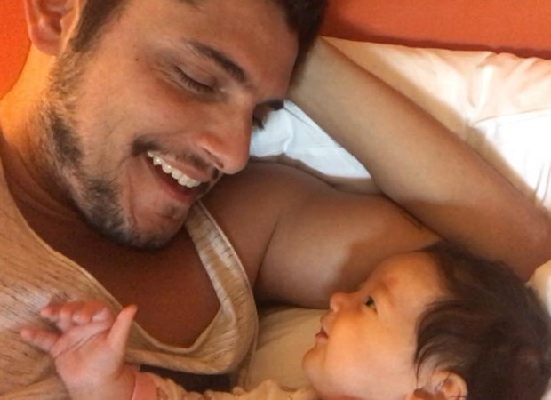 Bruno Gissoni e a filha, Madalena (Foto: Reprodução/Instagram) Bruno Gissoni e a filha, Madalena (Foto: Reprodução/Instagram)