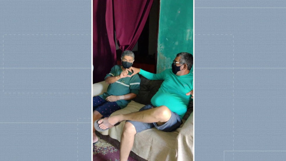 Ajuda do policial aposentado Carlos Lopes foi fundamental para que Cícero voltasse para a cidade onde nasceu, Lajedo — Foto: Reprodução/WhatsApp