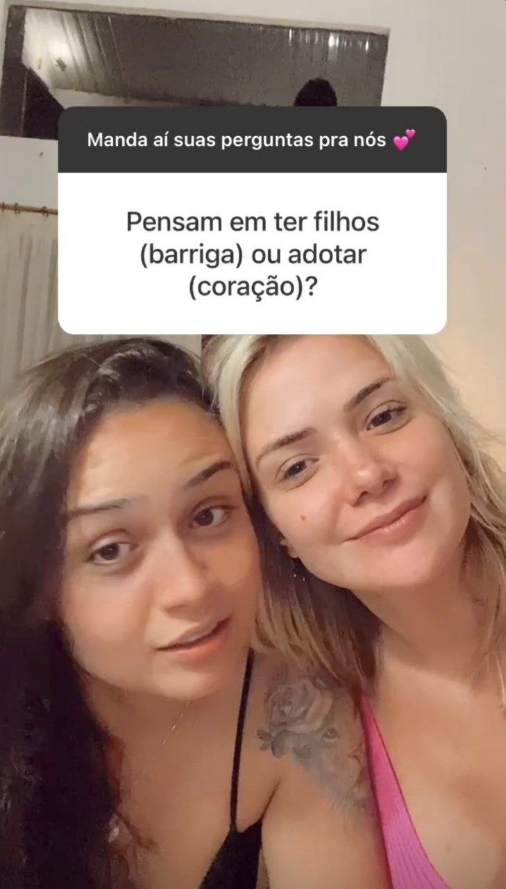 Luiza e Marcela McGowan respondem perguntas de fãs (Foto: Reprodução/Instagram)
