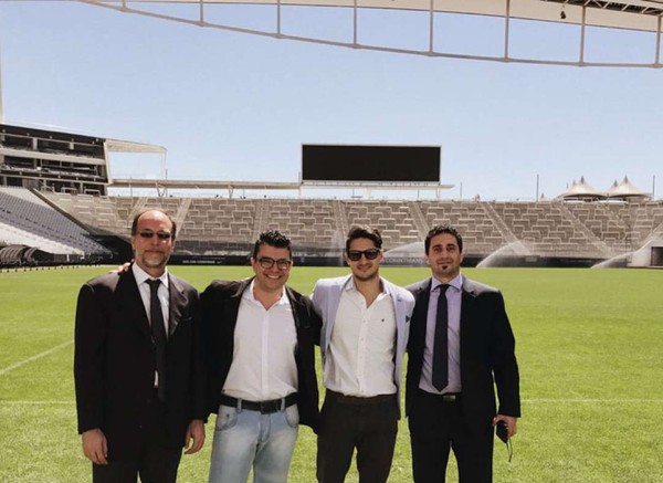 Dirigente do Racing visita Arena Corinthians antes de mata-mata