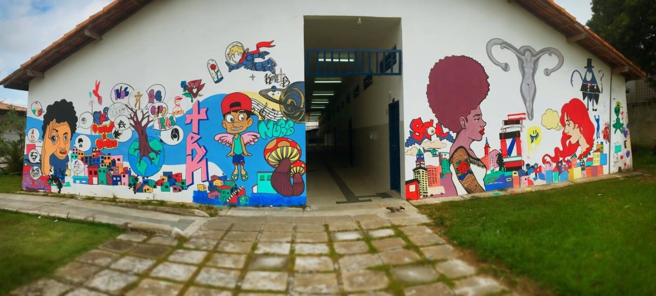 Estudante é esfaqueado por colega de turma dentro da sala de aula no extremo-sul da Bahia