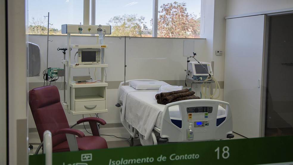 O Hospital Unimed Ribeirão Preto ampliou a capacidade de sua UTI em 70%, com isolamento de áreas para os pacientes com a Covid-19.  — Foto: Crédito: Rafael Fernandes.