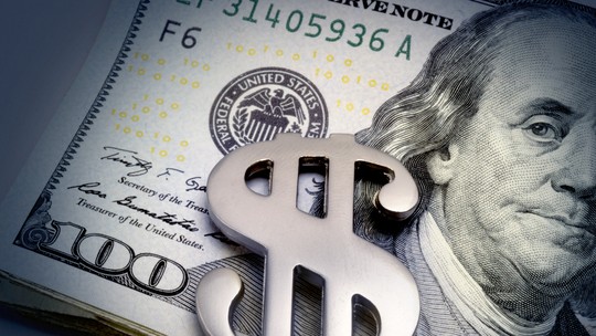 Dólar fecha no maior valor desde 9 de fevereiro com crise de bancos nos EUA
