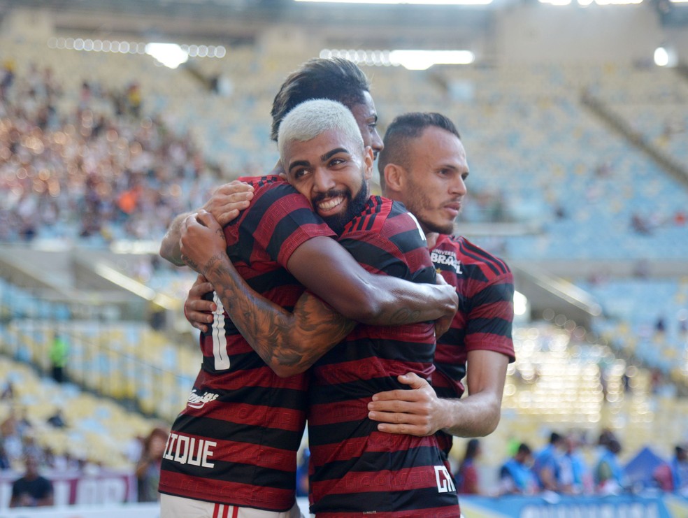Rec&eacute;m-chegados, Bruno Henrique e Gabigol ser&atilde;o homenageados pela torcida &mdash; Foto: Andr&eacute; Dur&atilde;o