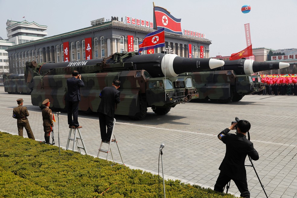 Mísseis são exibidos durante desfile militar em Pyongyang em abril de 2017 (Foto: REUTERS/Damir Sagolj )