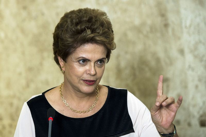 Presidente Dilma dá coletiva após reunião com juristas (Foto: Marcelo Camargo/ Agência Brasil)