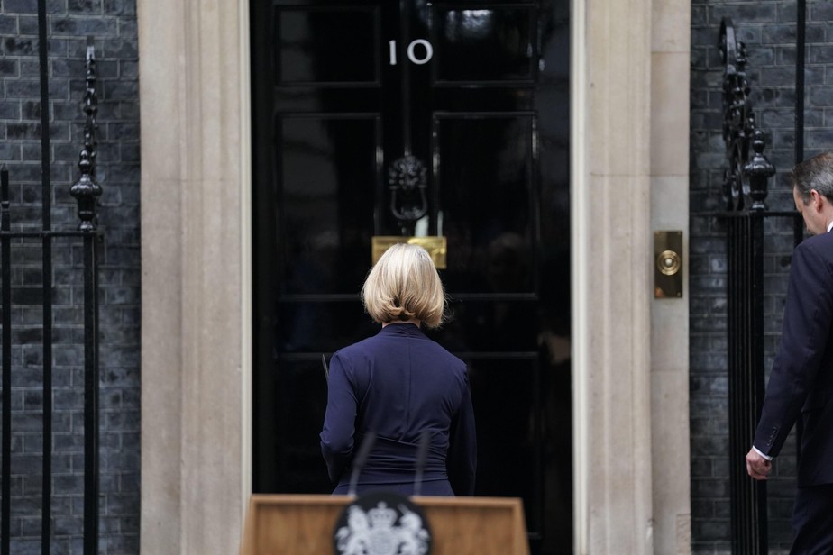 Liz Truss renunciou hoje ao cargo de primeira-ministra do Reino Unido
