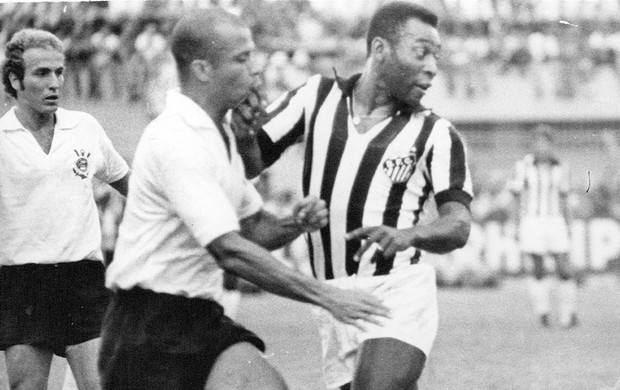 Corinthians segurou Santos de Pelé e ficou com a Taça dos Invictos há 64  anos; veja vídeo