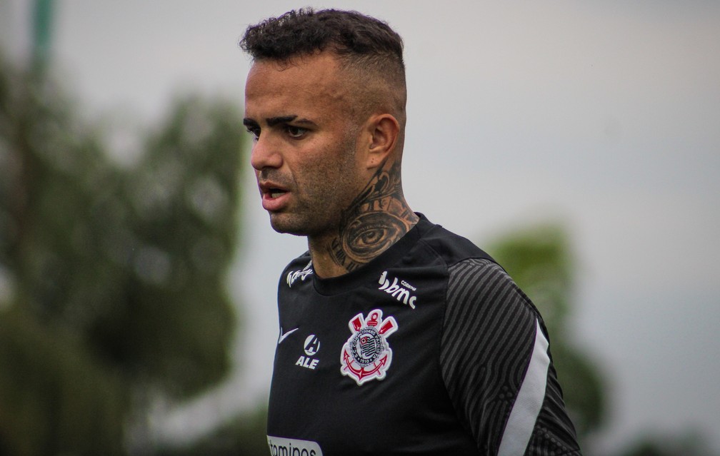 Luan fica no banco mais uma vez e soma apenas 45 minutos das últimas sete partidas do Corinthians