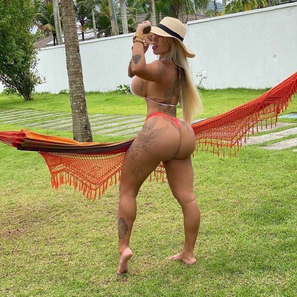 Juju Ferrari quer manter o bumbum grande e empinado — Foto: Divulgação / CO Assessoria