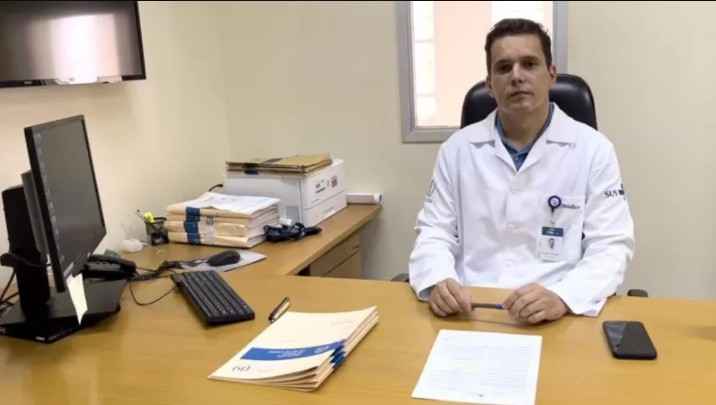 Roberto Rangel, diretor médico do Hospital Municipal Ronaldo Gazolla, no Rio, diz que não esperava ver tantos casos agora (Foto: Divulgação)