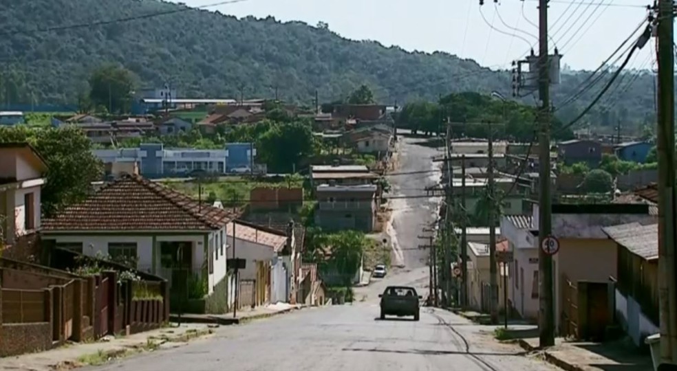 Prefeitura de Fortaleza de Minas tem inscrições abertas para concurso com salários de até R$ 9 mil — Foto: Reprodução/EPTV