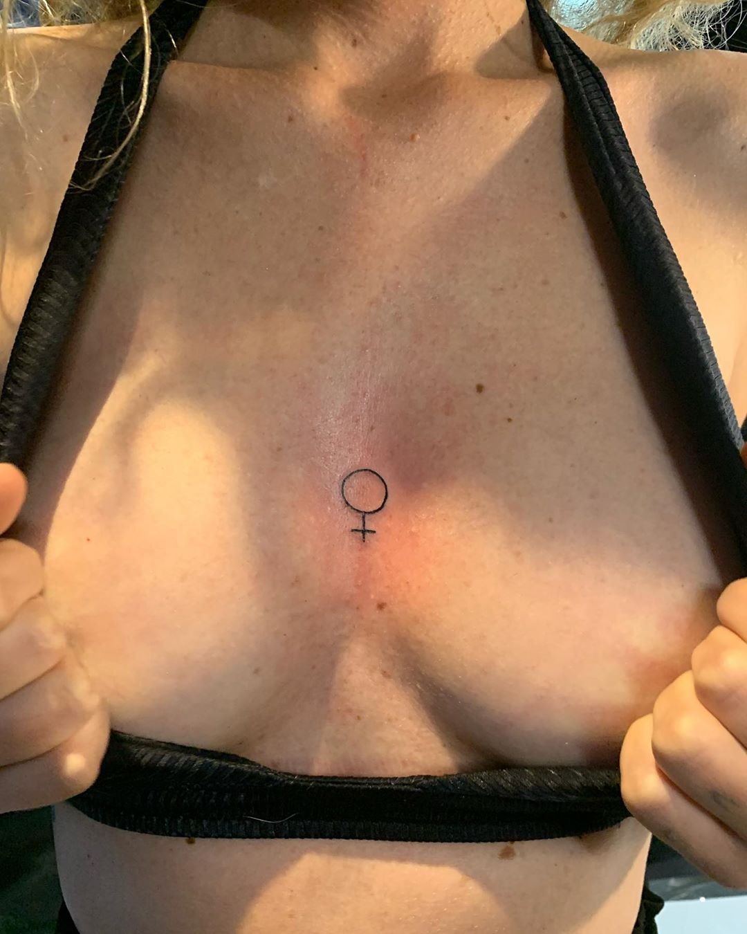 Ana Canãs mostra nova tattoo (Foto: Reprodução/Instagram)