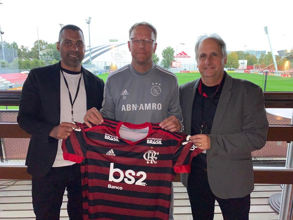 Carlos Noval em visita do Flamengo ao Ajax, ainda em 2019 — Foto: Arquivo Pessoal