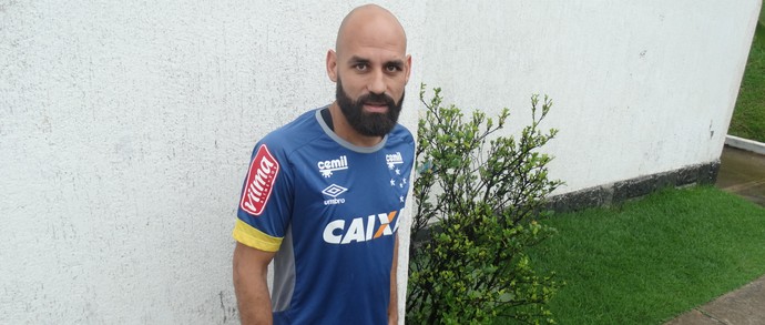 Bruno Rodrigo garante que quer permanecer no Cruzeiro em 2017 (Foto: Maurício Paulucci)