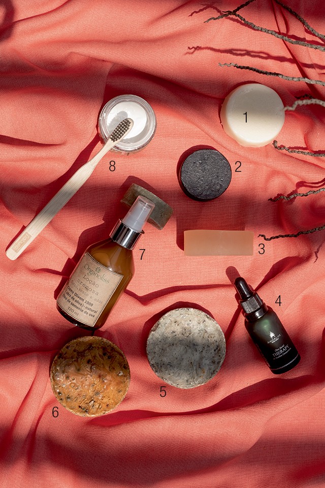 Chega de embalagens: aposte em cosméticos e maquiagens em barra - Revista  Marie Claire