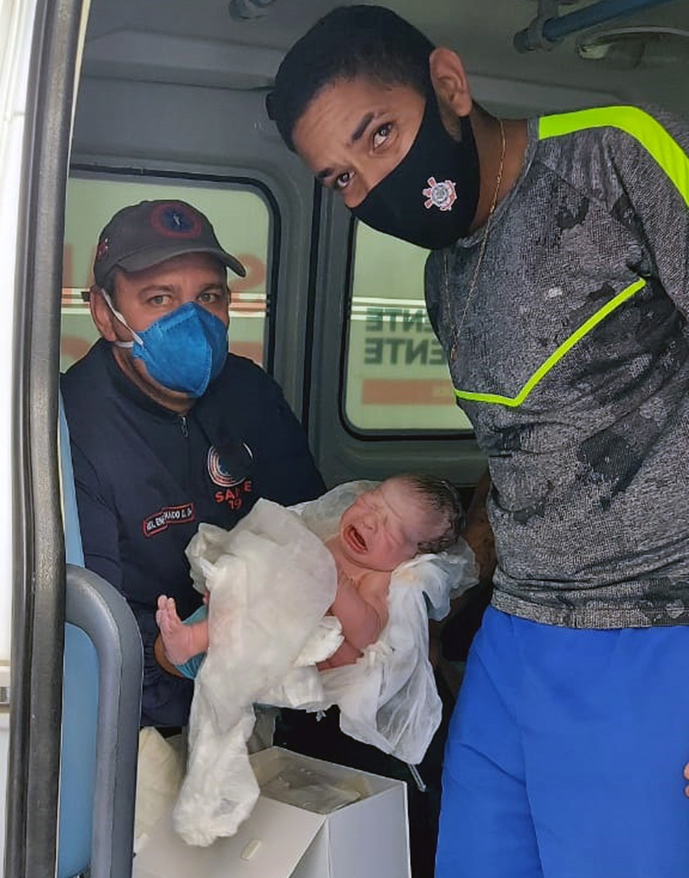 Bebê nasceu dentro da ambulância do Serviço de Atendimento Móvel de Emergência (Same), em Presidente Prudente — Foto: Central de Ambulância/Same 192