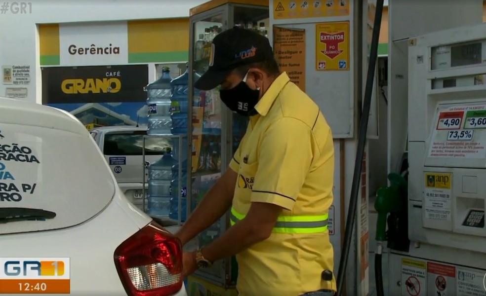 Preço da gasolina volta a subir em Petrolina  — Foto: Reprodução/ TV Grande Rio 