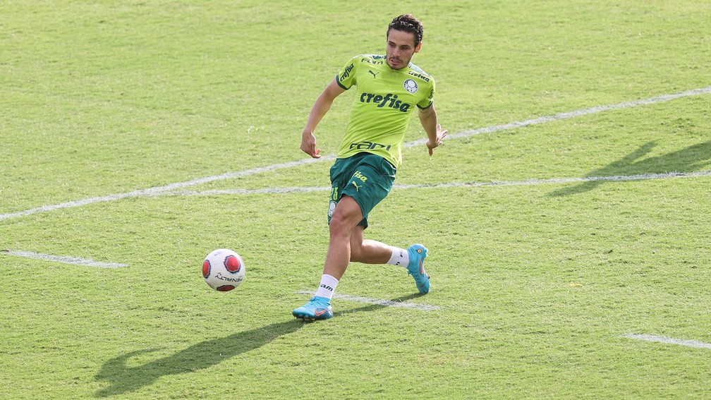Raphael Veiga no treinamento do Palmeiras na Academia — Foto: Cesar Greco\Palmeiras