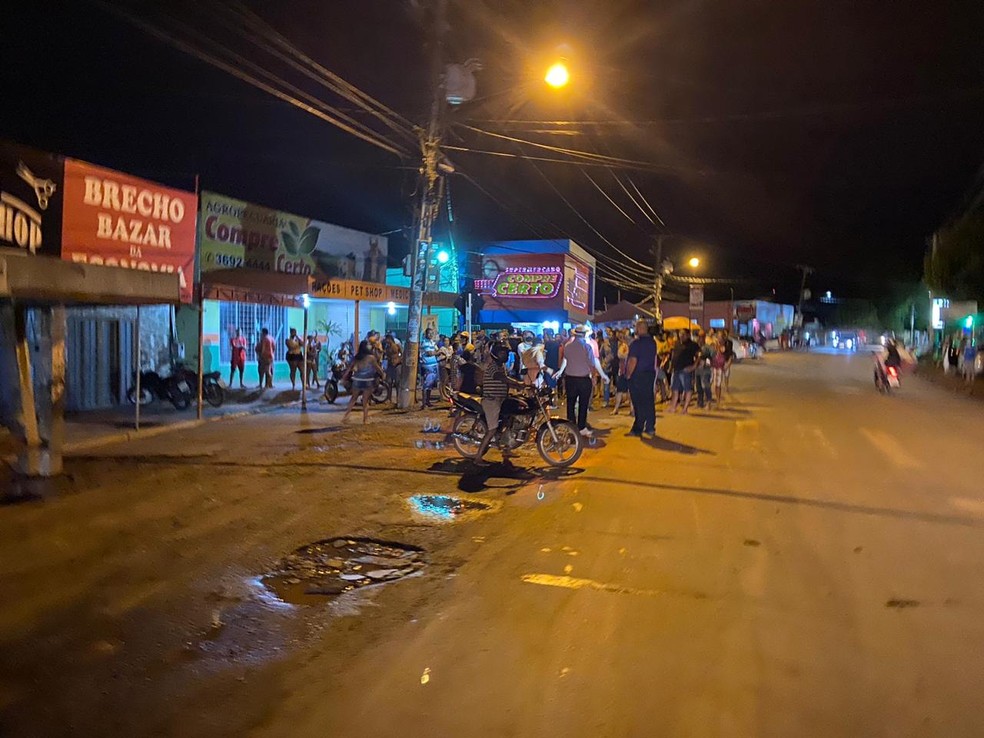 Sete moradores são detidos em protesto e confronto com policiais em Várzea Grande — Foto: Polícia Militar de Várzea Grande