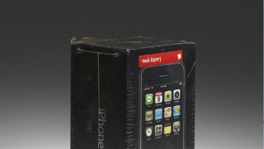 iPhone vira relíquia: modelo de 2007, ano do lançamento, vai a leilão por US$ 32 mil nesta quinta-feira