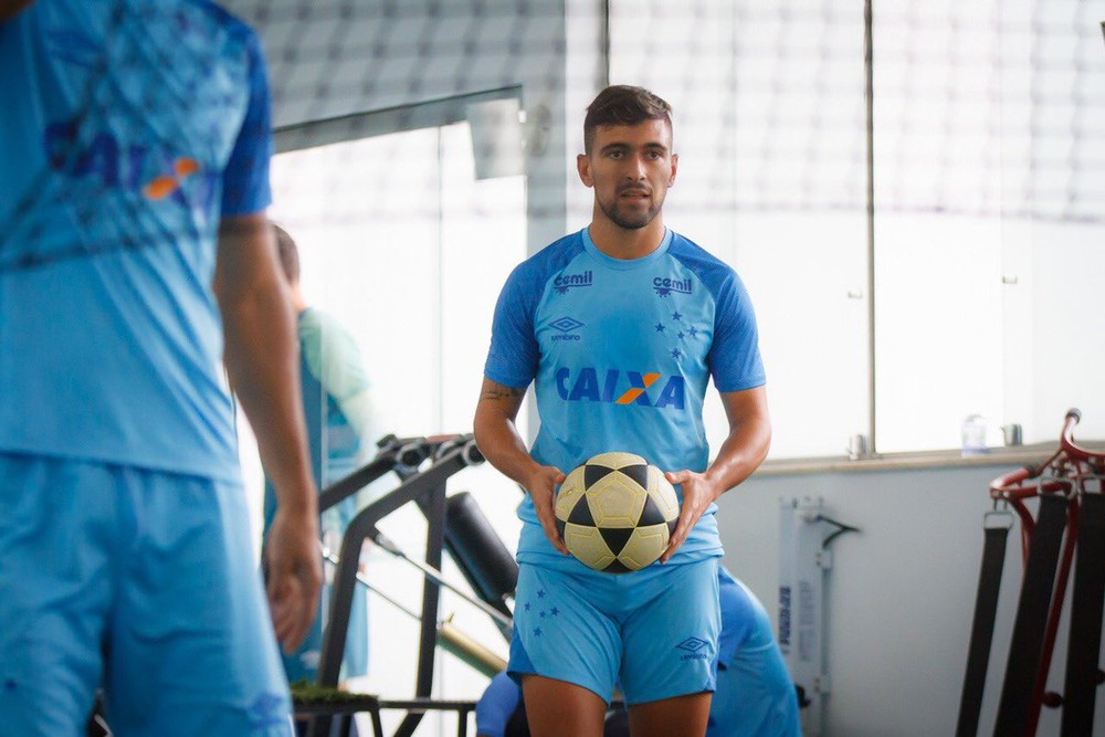 Dois titulares não treinam e viram duvida para o Rio