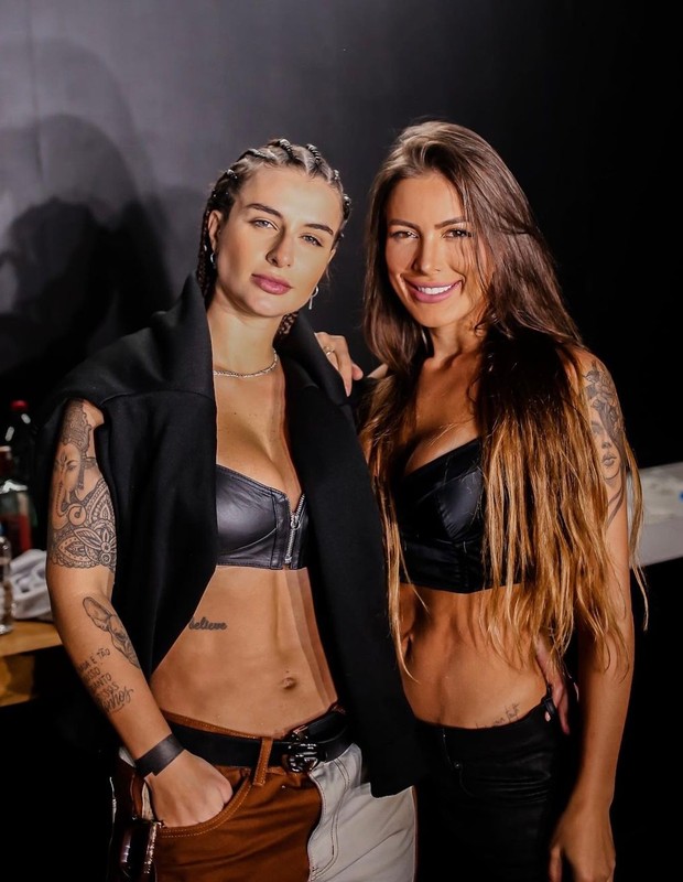 Bárbara Labres e Débora Moura (Foto: Reprodução/Instagram)