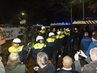 Manifestação contra centro de refugiados tem detidos na Holanda