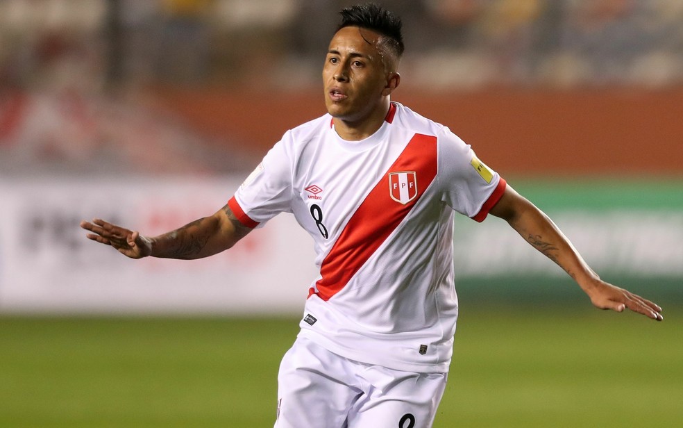 cueva, peru x bolívia (Foto: EFE)