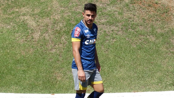 Com mudanças em relação ao jogo  de domingo, Mano monta Cruzeiro