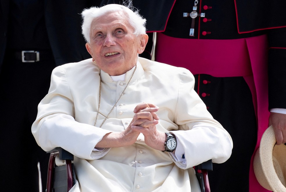 Papa emérito, Bento XVI, é visto em Munique, na Alemanha, em 22 de junho de 2020 — Foto: Sven Hoppe/Pool via REUTERS