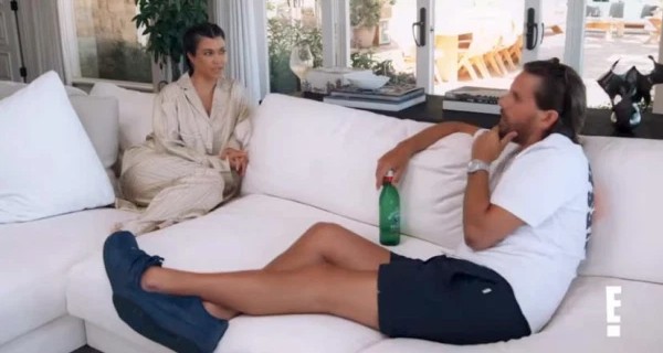A conversa entre Kourtney Kardashian e Scott Disick na prévia da próxima temporada do reality das irmãs do clã Kardashian-Jenner (Foto: Reprodução)