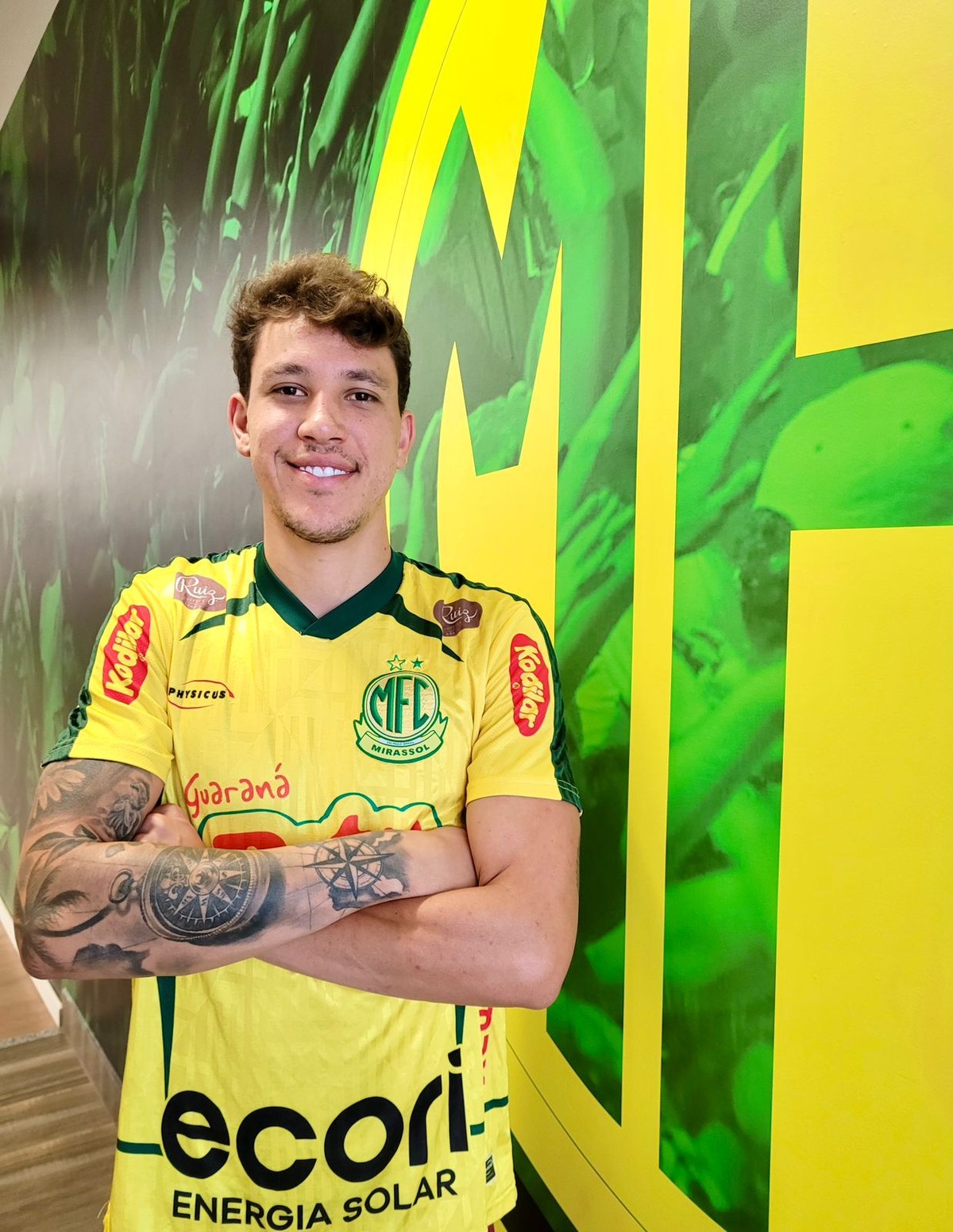 Mirassol oficializa a contratação do lateral Guilherme Biro, ex