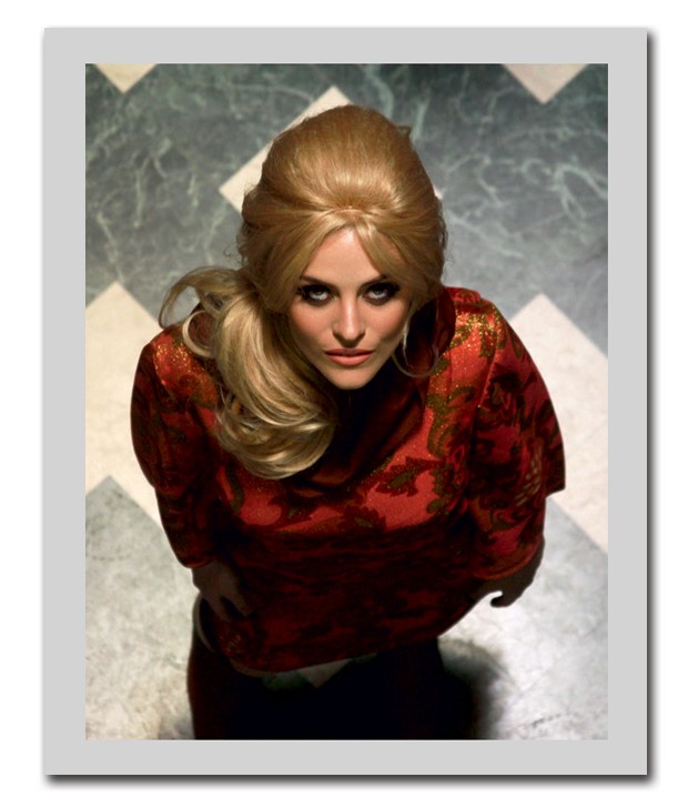 Bruna Thedy como Brigitte Bardot (Foto:  Mariana Maltoni, Agência Fotosite, Art Images Archive/glow Images, Reprodução New York Imaxtree e Divulgação )