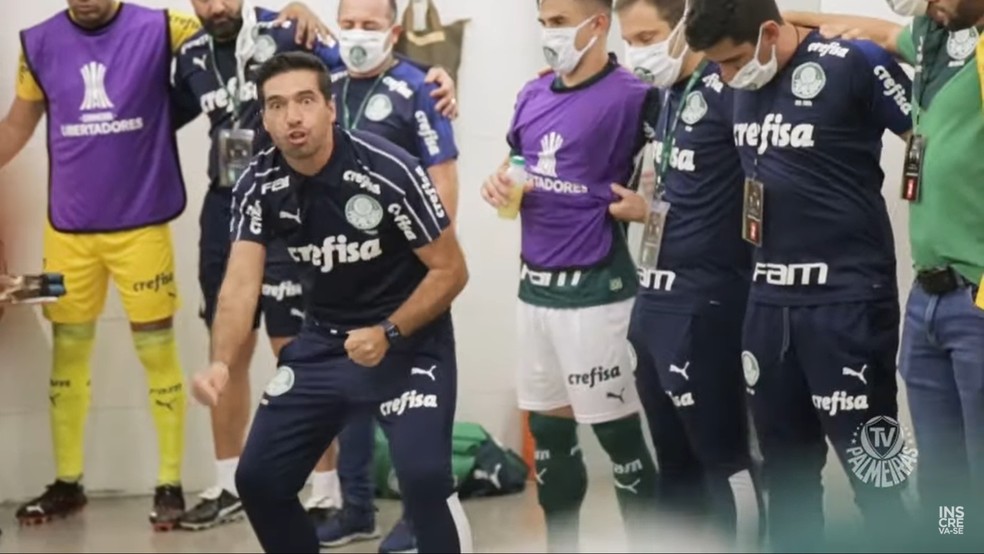 Abel Ferreira durante o discurso pr-jogo do Palmeiras contra o River Plate  Foto: Reproduo