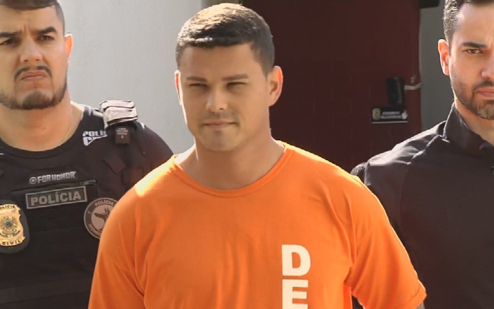 Felipe Gabriel presta depoimento após ser preso como suspeito de matar o sogro em Goiânia, Goiás — Foto: Reprodução/TV Anhanguera