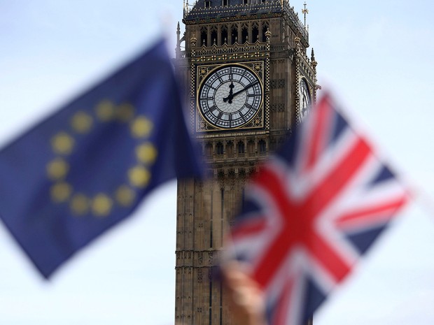 Eleitores britânicos decidem na quinta-feira em plebiscito se o país continua ou não a integrar a União Europeia (Foto: Neil Hall/Reuters)