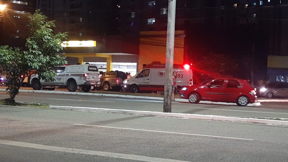 Equipes da Polícia Militar e do Samu estiveram presentes durante a ação criminosa em São Luís — Foto: Divulgação/Redes Sociais