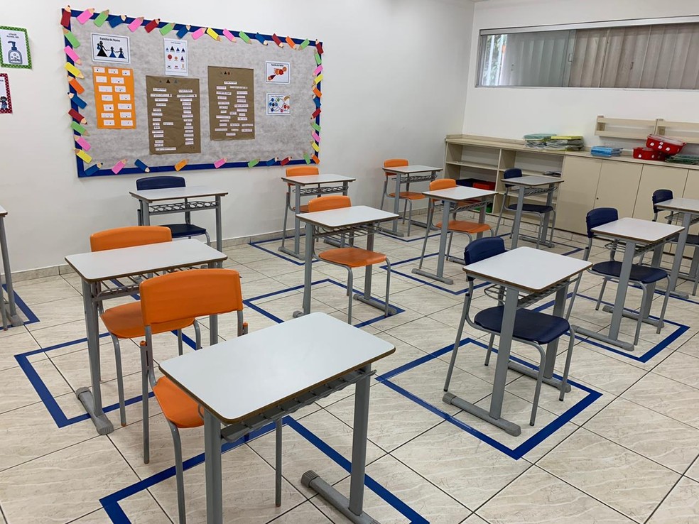 Aulas presenciais nas escolas particulares do DF voltam com poucos alunos e protocolos de higiene — Foto: Brenda Ortiz/G1 DF