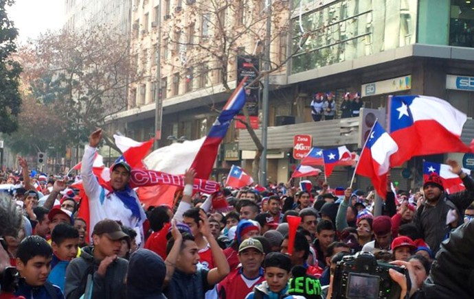 Torcida do Chile em Santiago (Foto: Amanda Kestelman)