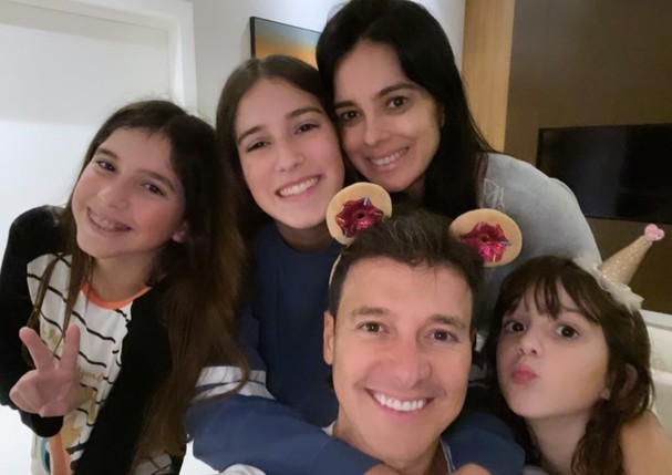 Vera Viel e Rodrigo Faro comemoram aniversário das filhas (Foto: Reprodução/Instagram)