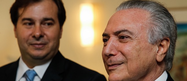 Resultado de imagem para Apesar de se dizer leal a Temer, Maia não descarta Presidência