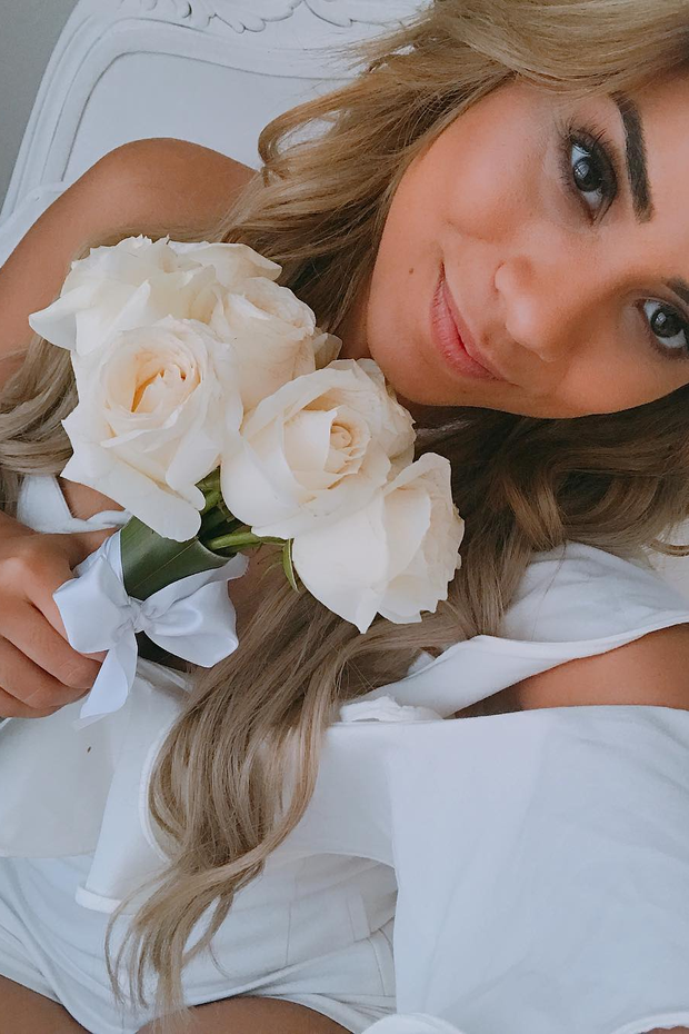 Lexa começa o "dia da noiva" (Foto: Reprodução/Instagram)