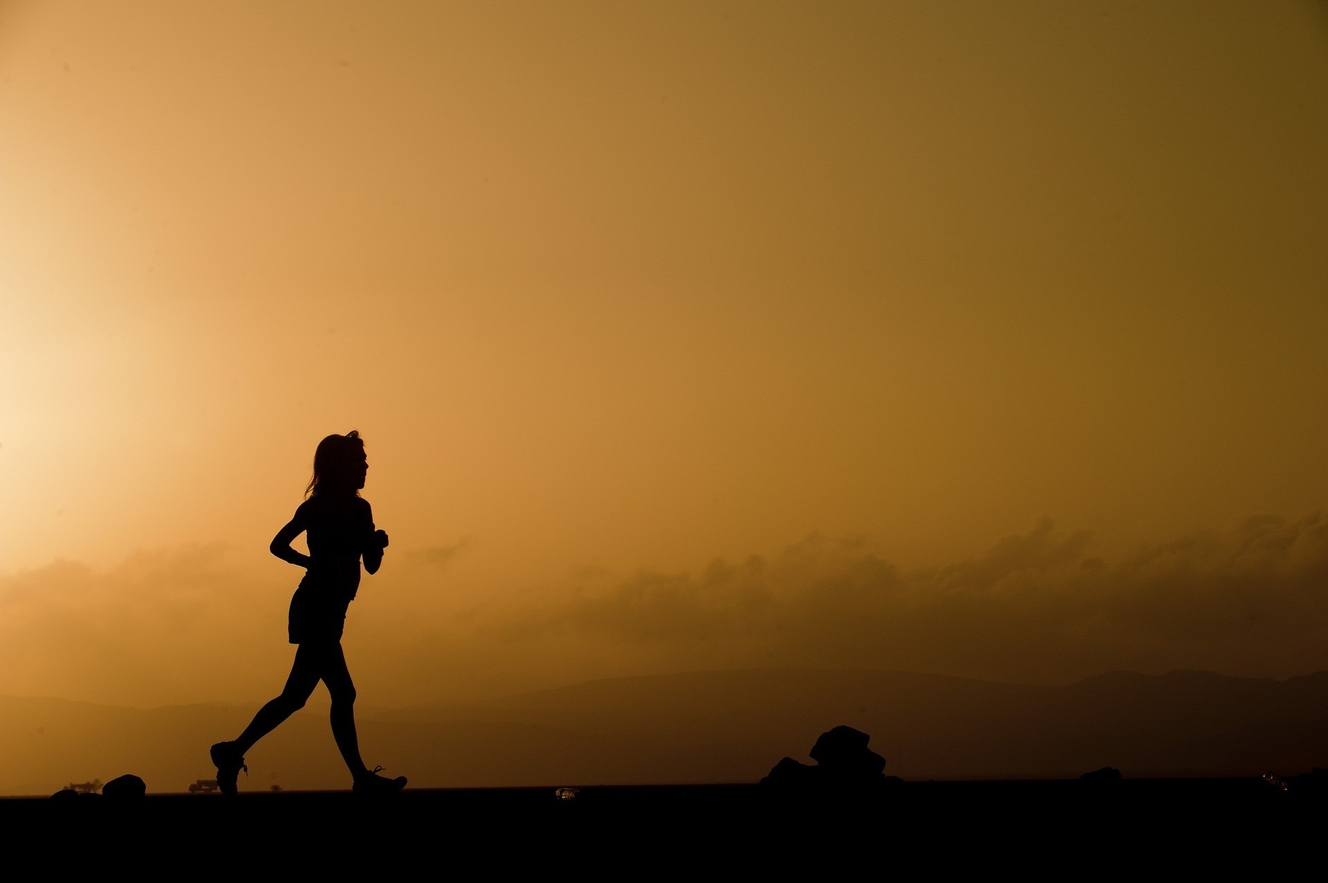 Correr, mesmo que percursos curtos, pode reduzir risco de morte por qualquer causa (Foto: skeeze/Pixabay)