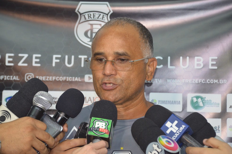 Oliveira Canindé deve mandar time alternativo no jogo de domingo, contra o Nacional de Patos (Foto: Silas Batista / GloboEsporte.com)